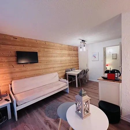 Ideal Pour 4, Au Pied Des Pistes Avec Grande Terrasse - Fr-1-546-54 *