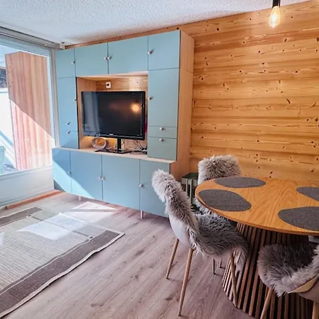 Ideal Pour 4, Au Pied Des Pistes Avec Grande Terrasse - Fr-1-546-54 * Ле дез Альп