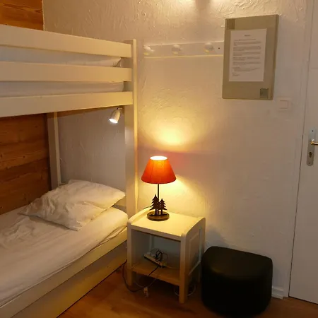 Ideal Pour 4, Au Pied Des Pistes Avec Grande Terrasse - Fr-1-546-54 Daire Les Deux Alpes